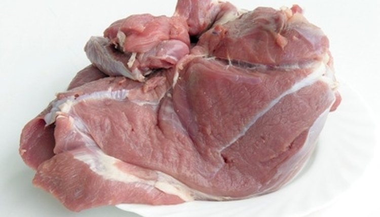 Determine how quickly a dog can locate a piece of meat.