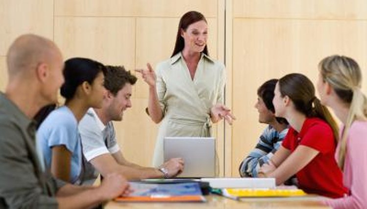 Include meaningful phrases or whole sentences for each point