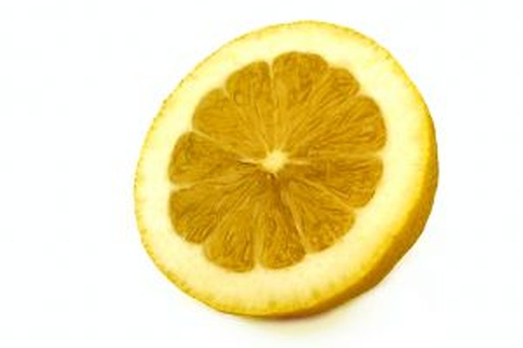 Ilumina tu cutis con limón.