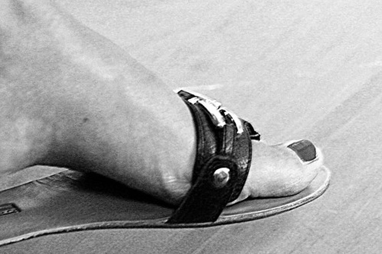 Aprende cómo identificar y tratar rápidamente los hongos de los pies.
