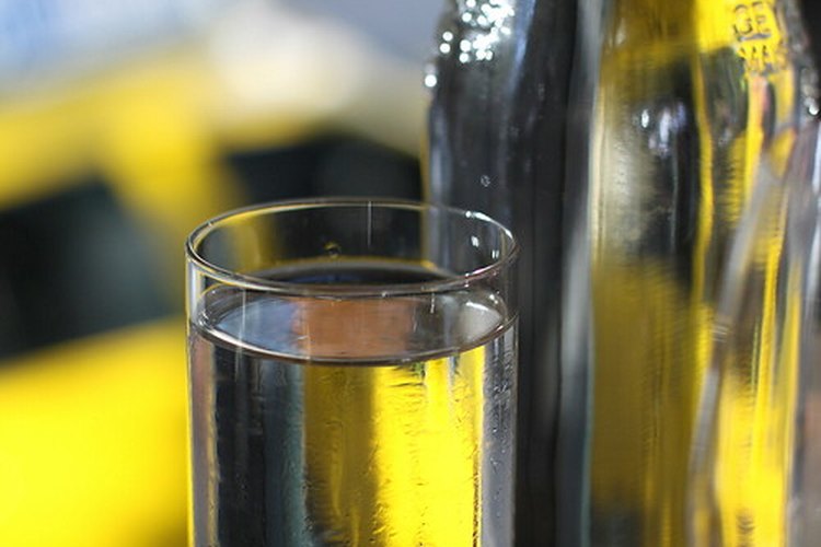 Exactamente, ¿cuánta agua necesitas para estar apropiadamente hidratada cuando ejercitas?