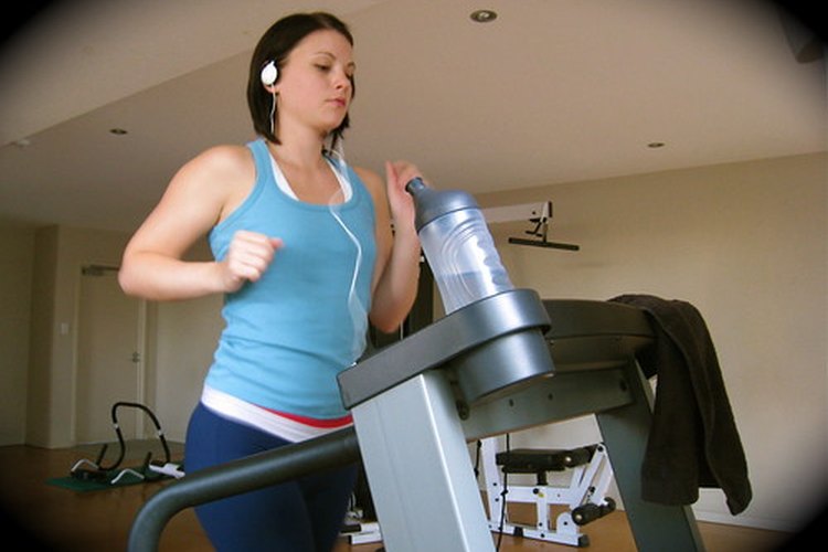 Entrenar en una caminadora puede quemar efectivamente las calorías.