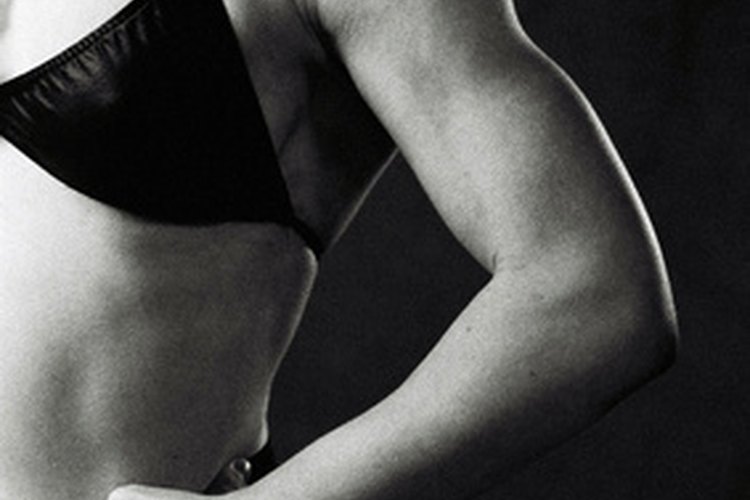 Los pull-ups y las lagartijas mejoran la resistencia, tono y fuerza muscular.