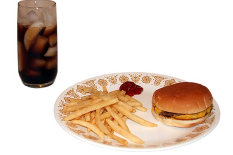 Comer ciertos alimentos puede causar gases.