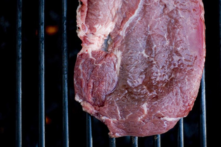 La carne roja es alta en proteína, vitamina A y zinc.