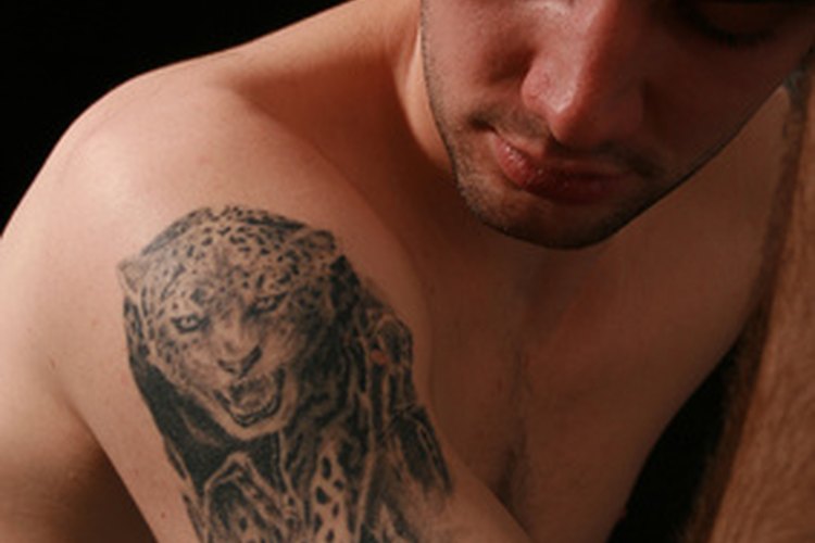 El tatuaje de bíceps es clásicamente masculino.