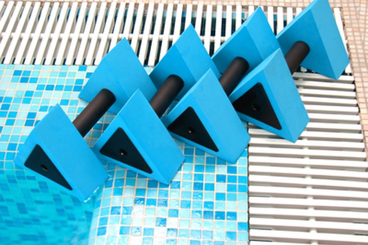 Conforme más flotable sea el peso acuático, más difícil será realizar ejercicios con el.