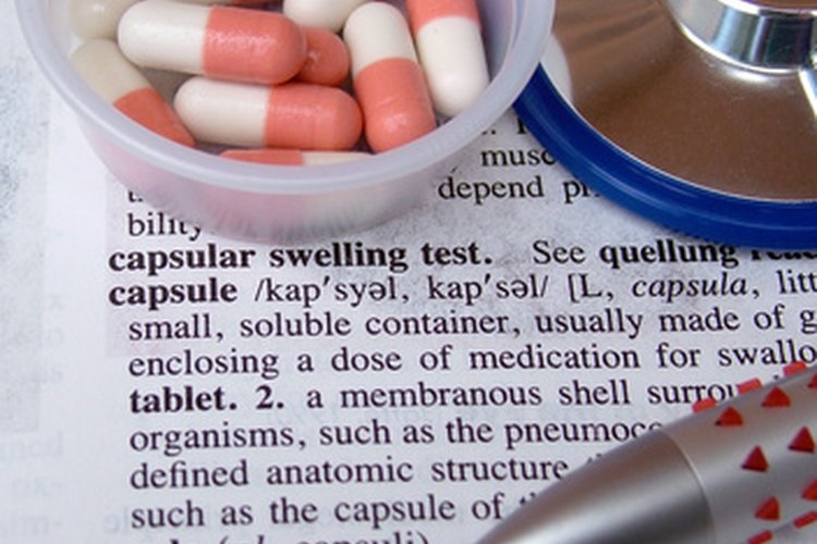 Las partes de las palabras como los prefijos y los sufijos ayudan a definir los términos médicos.