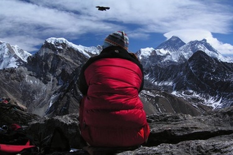 Debes entrenarte para poder escalar el Everest.