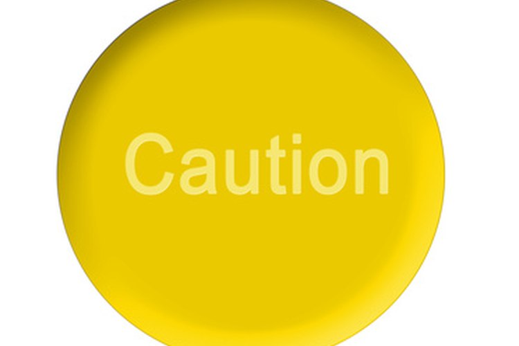 Ten cuidado mientras trabajas con carbonato de sodio para prevenir lesiones.