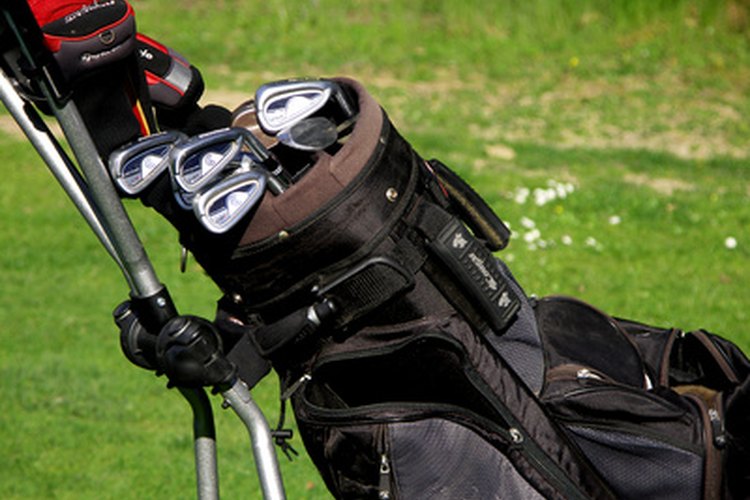 Tener el bolso de golf organizado efectivamente puede facilitar el round.