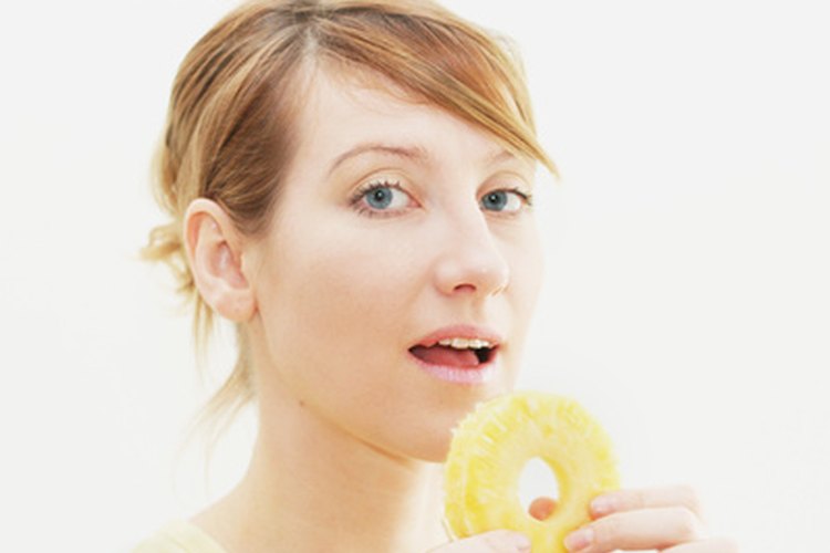 Las bacterias son necesarias para la digestión de la comida.