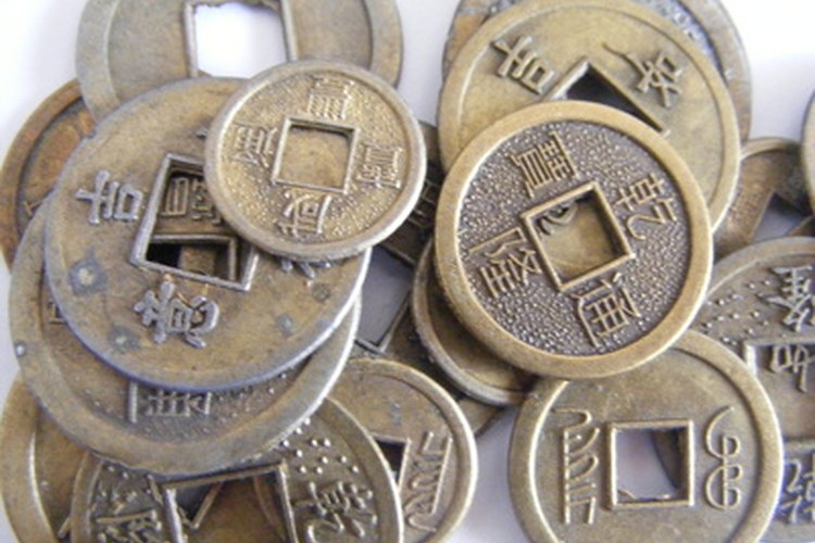 Utiliza monedas extranjeras como decoración en la zona de abundancia y prosperidad de tu hogar.