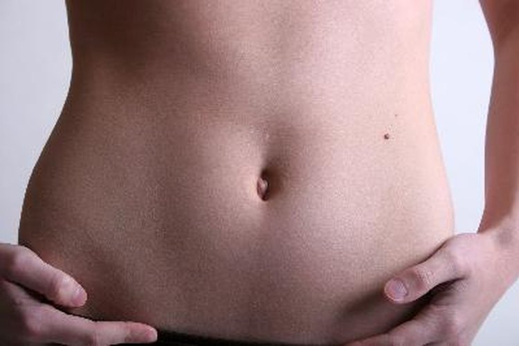 El abdomen es donde se manifiesta la ascitis.