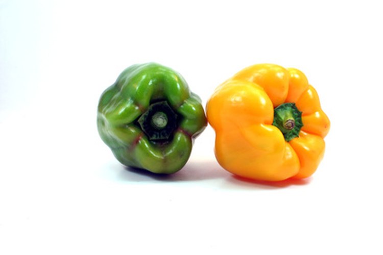 Los pimientos amarillos y otros vegetales pueden ser beneficiosos para las personas con hipotiroidismo.