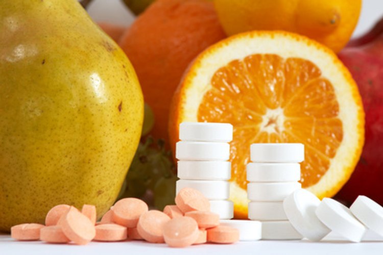 Las vitaminas pueden ayudar a llenar las deficiencias nutricionales que no se llenan a través de una dieta sola.