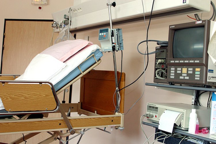 Un enfermero de la sala de recuperación debe ser capaz de utilizar las bombas controladas por los pacientes, las infusiones intravenosas y epidurales.