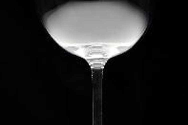 ¿Beber agua disminuye el colesterol?