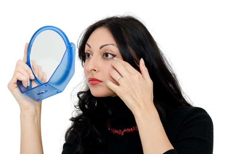 Encuentra el maquillaje adecuado para pieles cálidas y luce mejor.