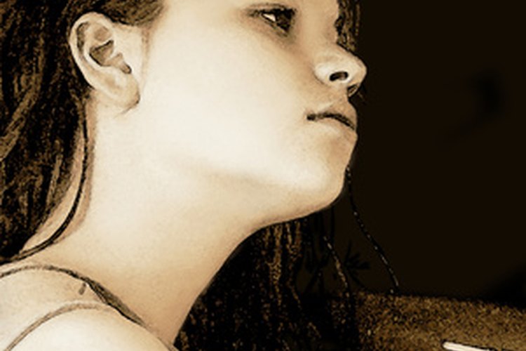 Recupera la línea de tu rostro.