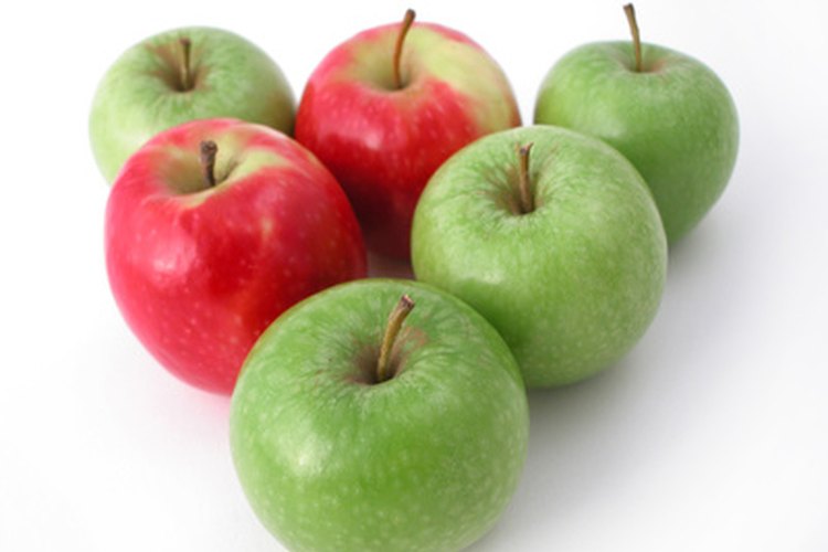 Las manzanas son grandes bocadillos para tus hijos adolescentes durante un momento rápido.