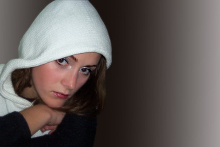 La pérdida de cabello en las mujeres puede hacer que quieras esconder tu cabeza para no hacer el ridículo en público.