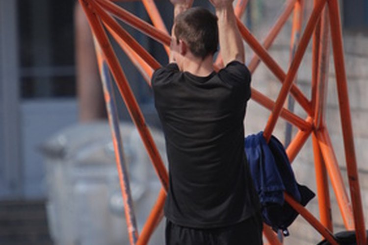 Los ejercicios de flexiones también se pueden realizar utilizando una puerta.