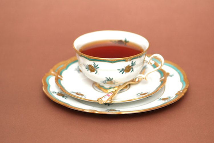 El aceite de bergamota se usa para saborizar el té negro.