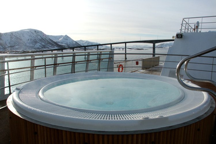 Un jacuzzi ofrece varios beneficios para la salud.