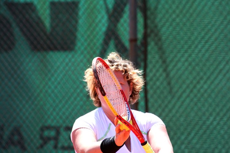 El codo de tenista es relativamente común entre los jugadores de tenis.