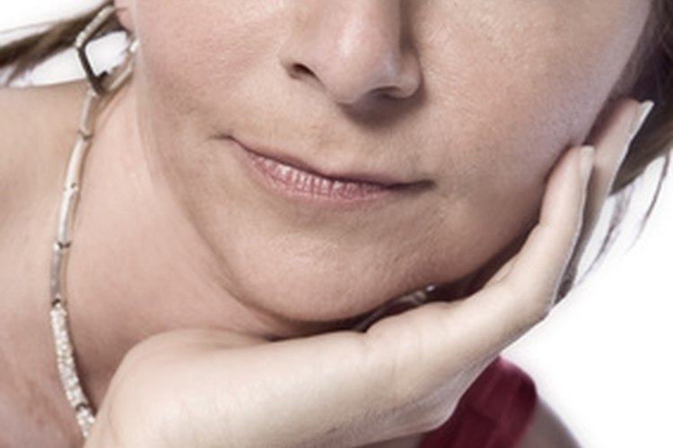 La dieta, el estrés y la edad pueden también aumentar o disminuir la cantidad de progesterona y estrógeno producida por el cuerpo.