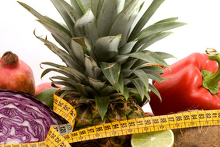 La dieta paleo se enfoca en comer muchas frutas frescas y vegetales.