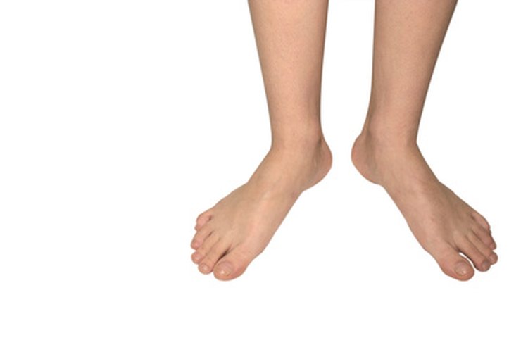 Los hongos en las uñas de los pies pueden ser molestos y causar picazón.