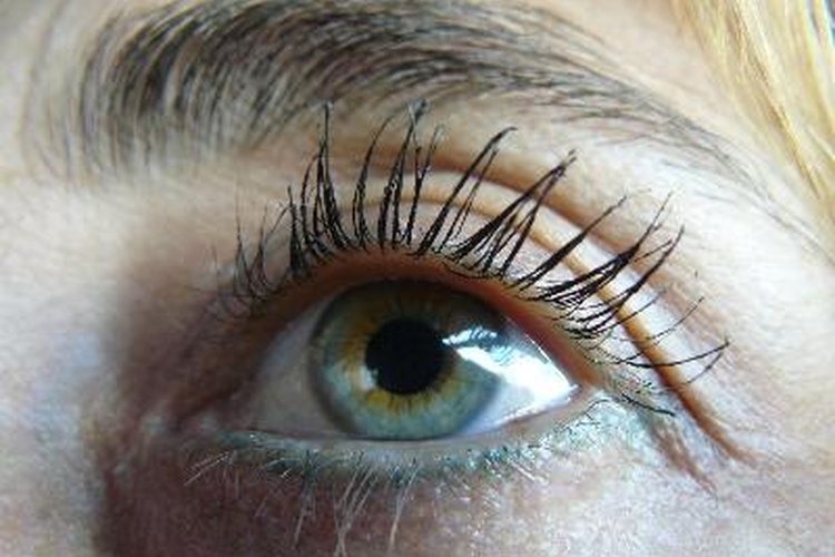 Una variedad de razones pueden ser la causa de ojos secos.