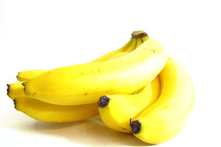 Las bananas amarillas pueden mantenerse frescas por más tiempo dentro del refrigerador.