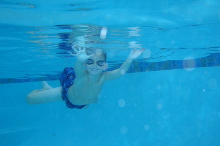 Uno de los aspectos finales de las clases de natación consiste en aprender los diferentes estilos.