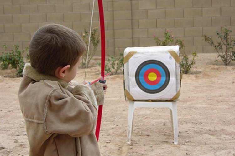 La arquería es una actividad popular tanto para niños como también para adultos.