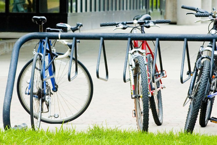 Las bicicletas usadas se pueden comprar con un gran descuento.