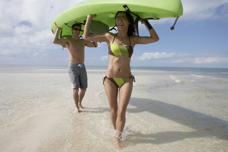 Transportar tu kayak te quita calorías.