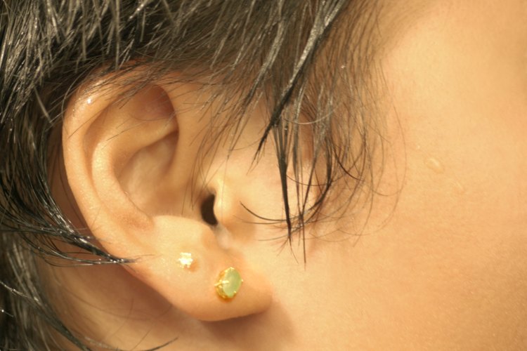 Las perforaciones de la oreja pueden ser dolorosas, pero no tienen que ser insoportables.