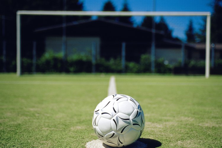 La torcedura de dedo es común en el soccer.