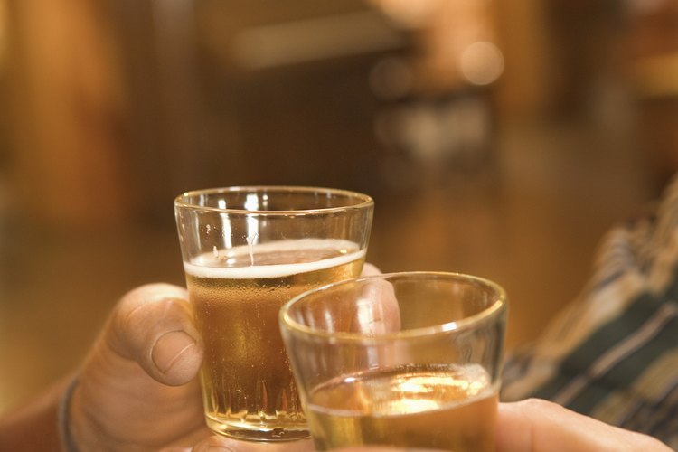 Puedes disfrutar del whisky americano puro o mezclado con otras bebidas.