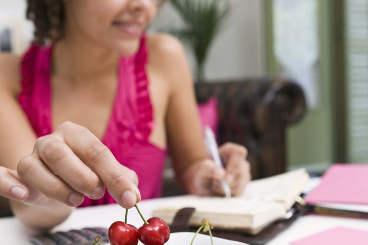 Un plan de alimentación de 1.200 calorías puede ayudarte a perder peso, mantener esa pérdida y satisfacer el hambre.