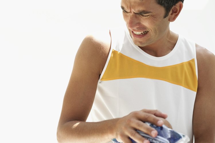 Usa cinta kinesiológica en la rodilla para ayudarle a tu cuerpo a sanar.