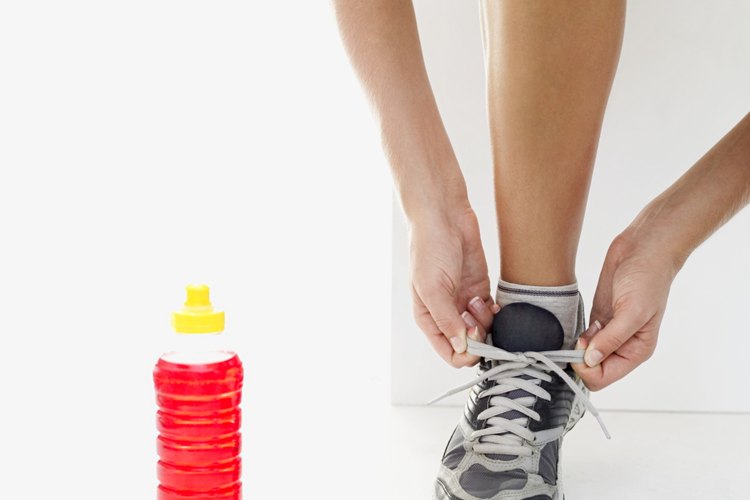 Un buen par de zapatos para correr y unas plantillas pueden ser esenciales para la luchar contra las lesiones que se puedan producir cuando empiezas a sumar millas.