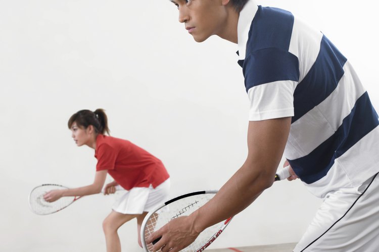 El raquetbol quema calorías a una velocidad similar que las de otros ejercicios clásicos para bajar de peso.