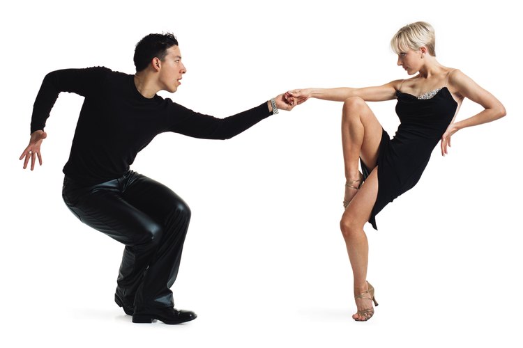 La salsa incluye muchos movimientos de cadera.