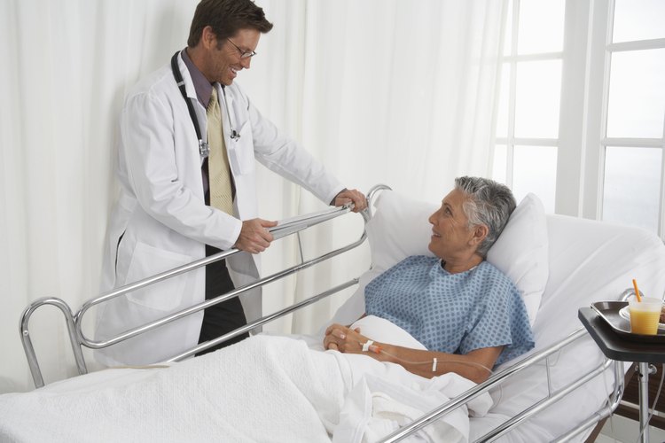 Pólipo estomacal es un término utilizado para describir una serie de crecimientos no cancerosos que pueden desarrollarse en el revestimiento interno del estómago.