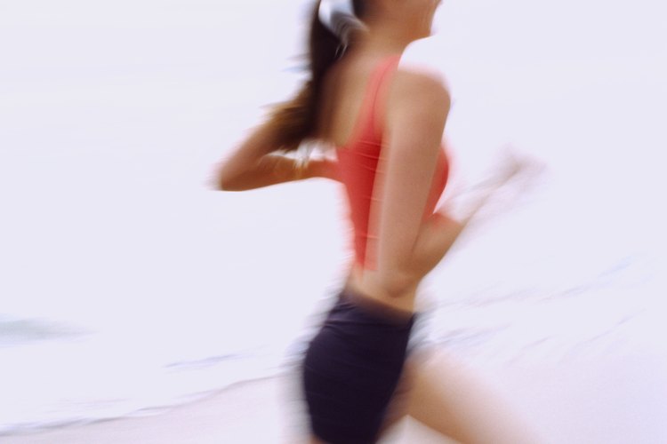 Modérate al correr descalzo para evitar molestias y lesiones.