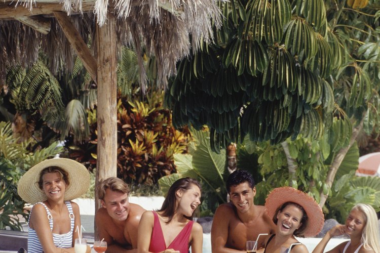 Organiza juegos en el agua para una fiesta inolvidable.
